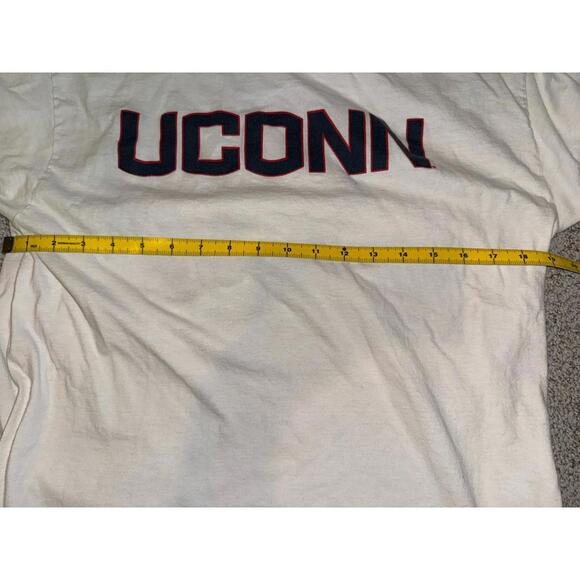 UCONN Huskies Champion White Long Sleeve Shirt Size Large? Logo Sellout Arm Y2K - Picture 7 of 7